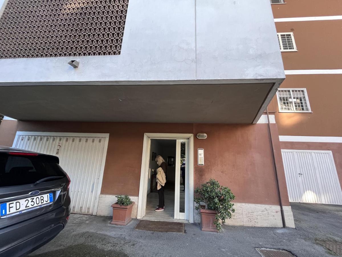 Apartmán Monolocale A Mostacciano Řím Exteriér fotografie
