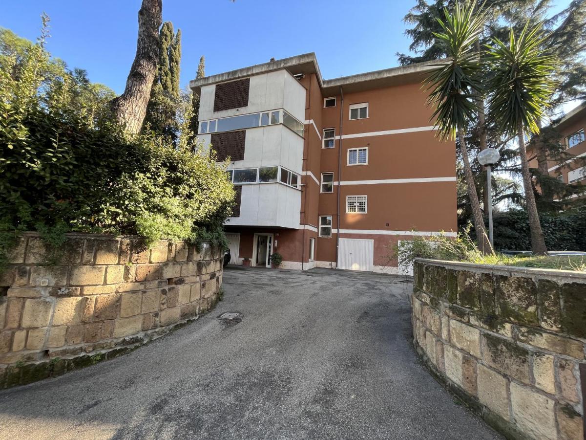 Apartmán Monolocale A Mostacciano Řím Exteriér fotografie