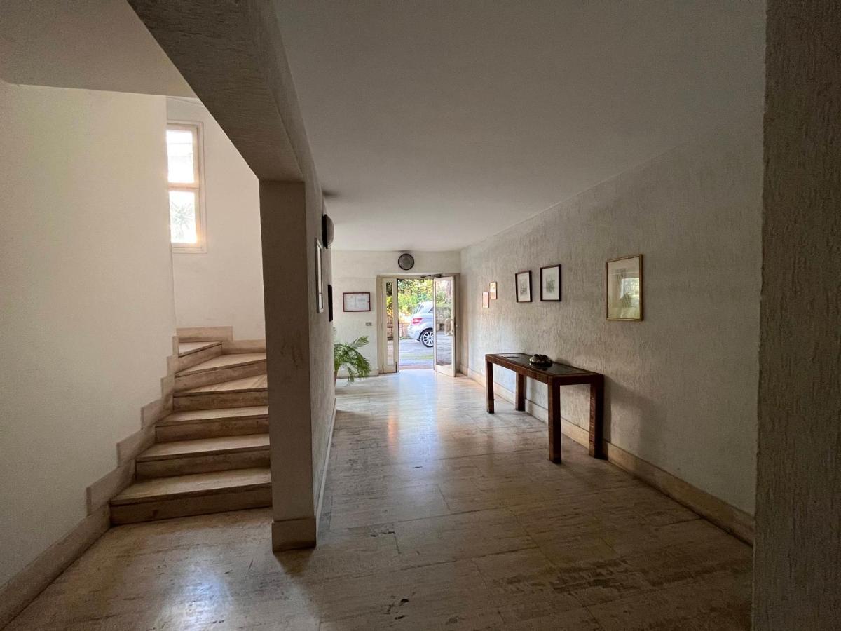 Apartmán Monolocale A Mostacciano Řím Exteriér fotografie