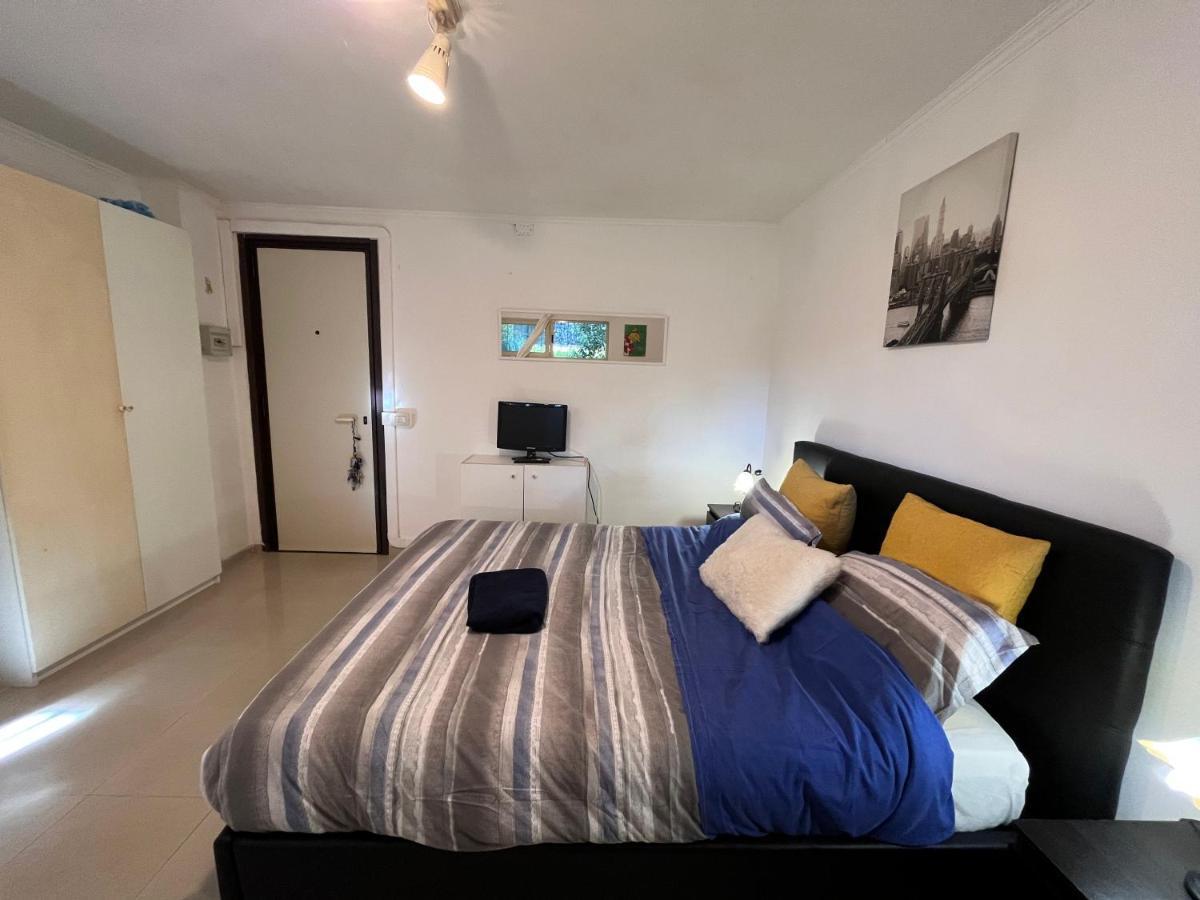 Apartmán Monolocale A Mostacciano Řím Exteriér fotografie
