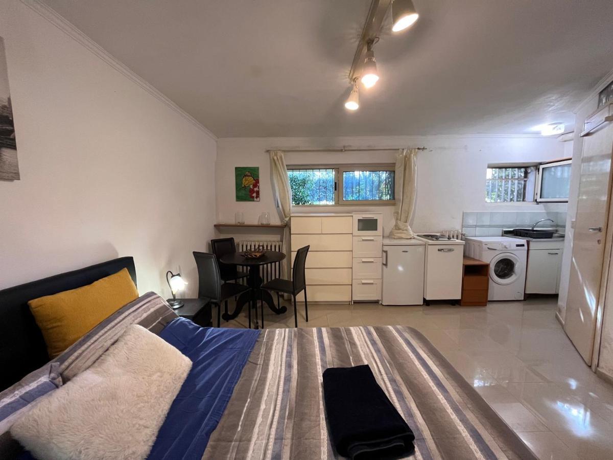 Apartmán Monolocale A Mostacciano Řím Exteriér fotografie