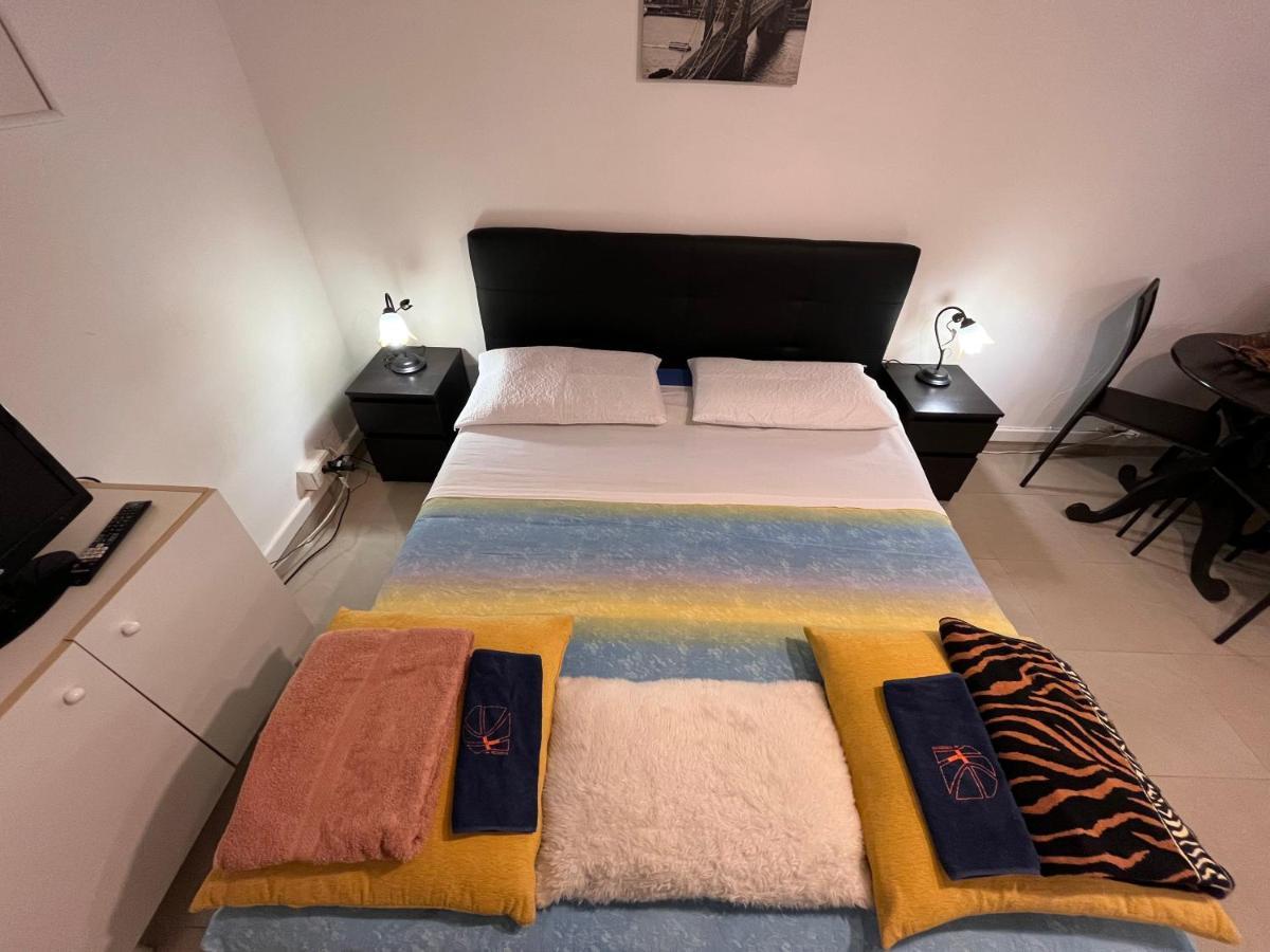Apartmán Monolocale A Mostacciano Řím Exteriér fotografie